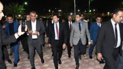 وزير الشباب والرياضة يتفقد نادي الإعلاميين بأكتوبر