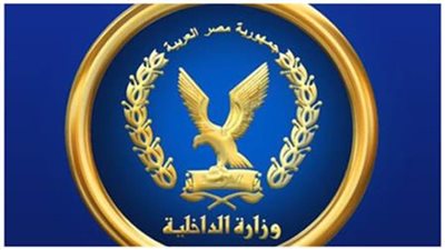 عاجل.. إيقاف ضابط شرطة عن العمل لتعديه على سائق 