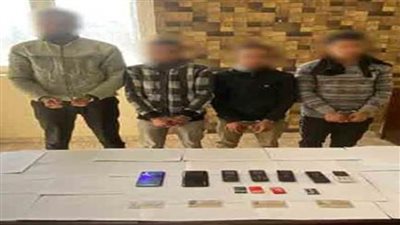 سقوط متهمين انتحلا صفة موظفين بخدمة العملاء بالبنوك للنصب على المواطنين 