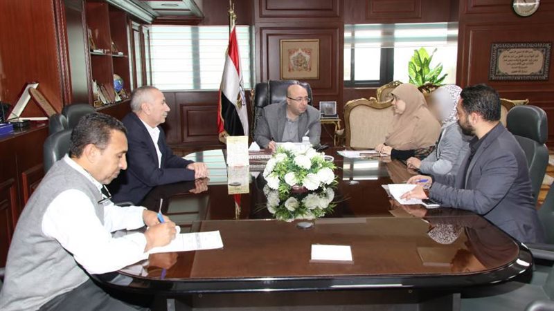 اللقاء المفتوح لمحافظ