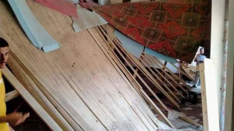 انهيار جزء من سقف