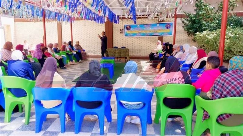 خلال الندوة