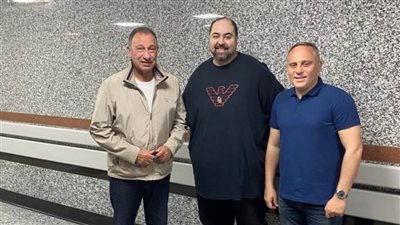 وليد دعبس يشكر الكابتن محمود  الخطيب على زيارته أحمد رفعت