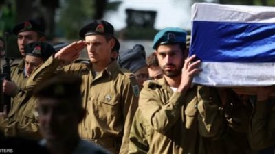 مقتل ضابط إسرائيلي واصابة 16 في خان يونس