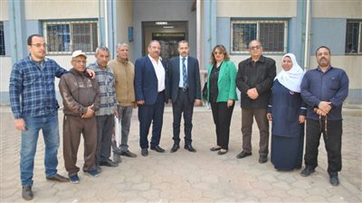 وكيل صحة سوهاج يشيد بانضباط العاملين بالمركز المتميز لخدمات الأم والطفل بشطورة