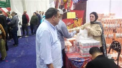 محافظ الجيزة يوجه بالمتابعة الدورية للتأكد من توافر السلع  بصورة دائمة بمعارض 