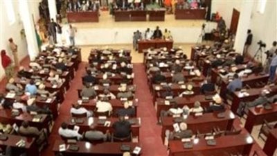 البرلمان الصومالي يصادق بالأغلبية على تعديل الدستور
