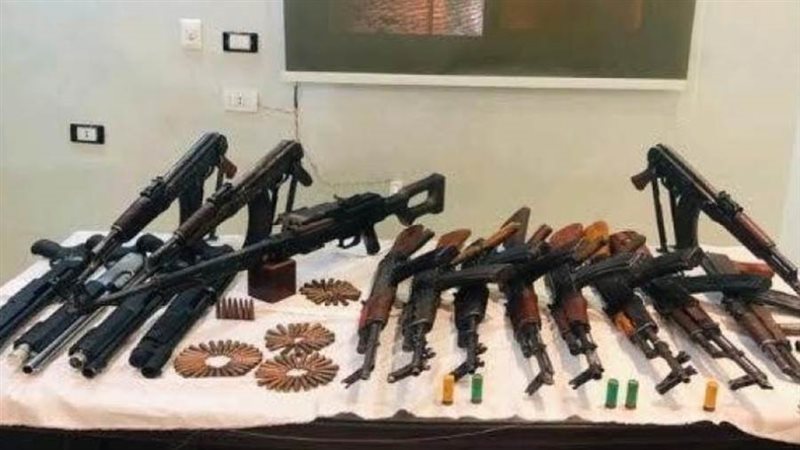 أسلحة مضبوطة أرشيفية