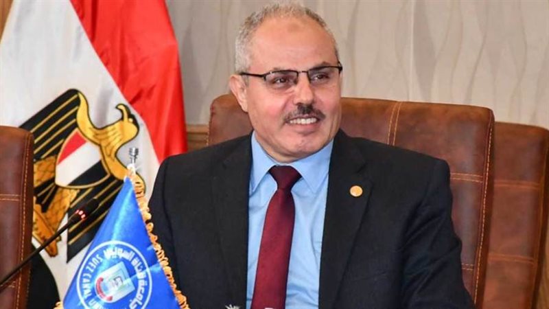 رئيس جامعة السويس