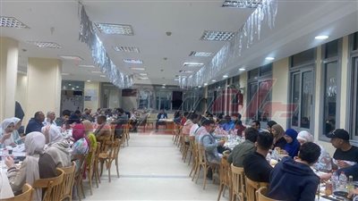 رئيس جامعة كفر الشيخ يشارك أسرة الطب البيطري حفل الإفطار الجماعي