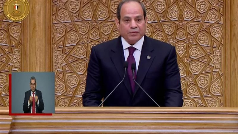 الرئيس السيسي يؤدي