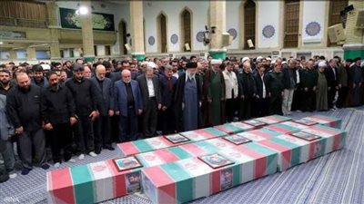 مرشد إيران يقيم الصلاة على قتلى الغارة الإسرائيلية
