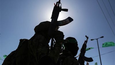 عاجل| شاهد.. كتائب القسام توجه رسالة إلى ذوي الأسرى الإسرائيليين