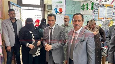 وكيل مديرية التربية والتعليم بكفر الشيخ يشهد افتتاح المعرض الختامي للأنشطة