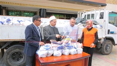 كفر الشيخ: توزيع 1000 شنطة رمضان على الأسر الأولى بالرعاية
