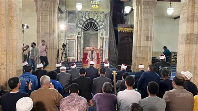 تراويح الجامع الأزهر: للقرآن سحر يمس الآذان وتهتز له القلوب