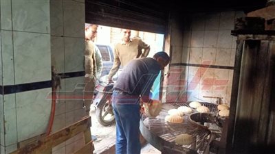 تحرير 13 محضراً تموينياً لأصحاب المحال التجارية والمخابز المخالفة بكفر الشيخ