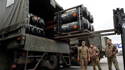 القيادة المركزية الأمريكية تعلن نقل أسلحة وذخائر مصادرة من إيران الى أوكرانيا