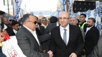 محافظ بني سويف يصل صلاة العيد متأخرًا.. ووكيل الأوقاف: ممدودة للظهر