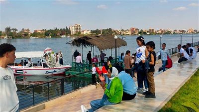 إقبال كثيف على زيارة حدائق الرى بالقناطر الخيرية والمركز الثقافي الإفريقي بأسوان