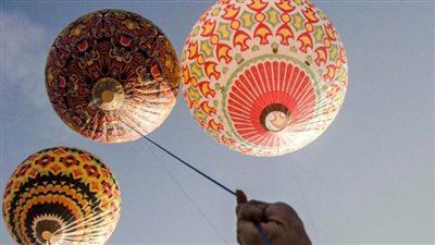 مهرجان وونوسوبو.. عندما تعانق السماء ألوان الفرح بإندونيسيا