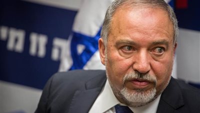 في تبجح صهيوني كالعادة.. ليبرمان: مصر يجب أن تتحمل مسئولية قطاع غزة!!