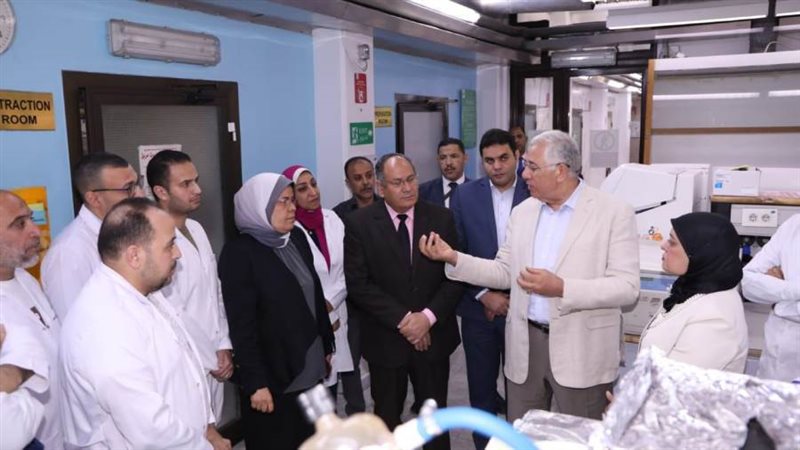 وزير الزراعة خلال