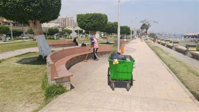 حملات مكثفة للنظافة ورفع المخلفات بمراكز ومدن المنيا خلال إجازة عيد الفطر المبارك
