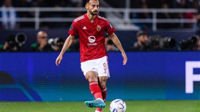 أحمد عبد القادر يسجل هدف تعادل الأهلي في شباك الزمالك