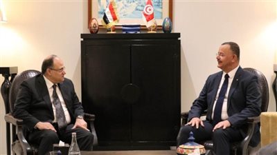 رئيس هيئة الدواء يبحث مع وزير الصحة التونسي إقامة شراكات بينية