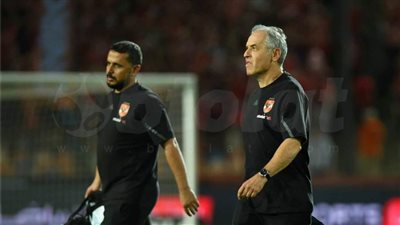 عاجل.. الأهلي في مطار القاهرة  استعداداً لمواجهة مازيمبي 