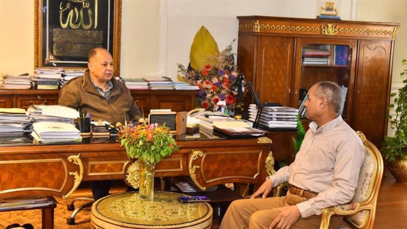 جانب من لقاء محافظة