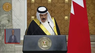 ملك البحرين: مصر مهد الأمن والأمان وموطن الخير والاستقرار وستظل السند والعون للجميع