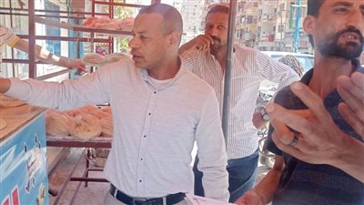 بعد انخفاض أسعار الدقيق.. حملات مكثفة على المخابز السياحية بأسيوط 