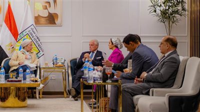 وزيرة البيئة تلتقي محافظ جنوب سيناء لمناقشة المشروعات الخضراء