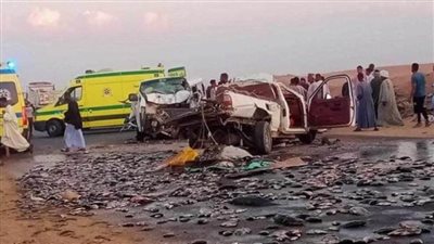 إصابة 14 شخصاً في تصادم سيارتي ميكروباص ونقل بمركز أسوان