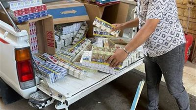 حملات علي أسواق السجائر وضبط سجائر محلية دون فواتير