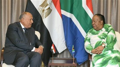 وزير الخارجية يعقد جلسة مشاورات سياسية مع نظيرته الجنوب إفريقية في بريتوريا