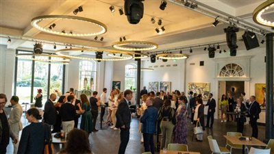 الفنانة ريهام العدل تبدأ رحلتها مع الحياة بـ 30 لوحة في أول معرض فردي لها بهولندا