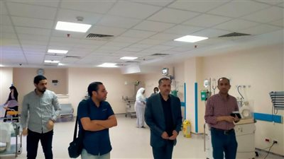 وكيل صحة سوهاج يفاجئ مستشفى طهطا بالزيارة في الساعات الأولى من اليوم