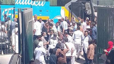 مستشفيات أسيوط الجامعية تستقبل عددا من مصابي غزة.. صور 