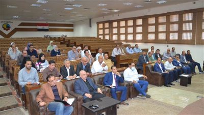 السكرتير العام لمحافظة البحيرة يبحث مع المختصين آليات تفعيل قانون التصالح 