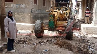 رصف المرحلة الأولى لرصف ورفع كفاءة الطرق بمدينة فوة