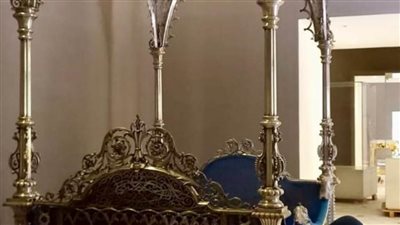 بالصور.. ترميم سرير امينة هانم.. بالصور