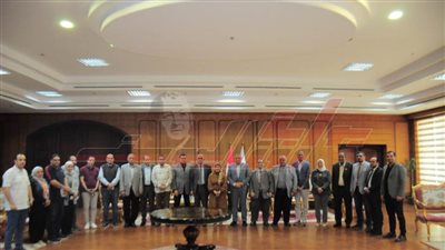 دسوقي يلتقي عمداء كليات جامعة كفر الشيخ 