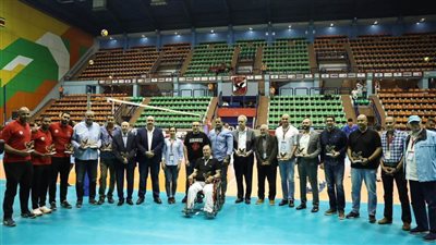 اللجنة العليا المنظمة لبطولة إفريقيا للكرة الطائرة تكرم 14 لاعبًا من قدامى الأهلي