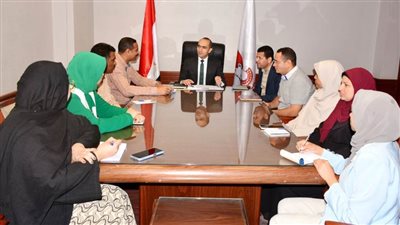 نائب محافظ سوهاج يعقد الاجتماع الدوري لفريق مبادرة 