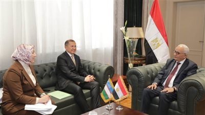 وزير التعليم يستقبل سفير أوزبكستان