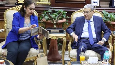 محافظ المنيا يلتقي رئيس لجنة مكافحة الهجرة غير الشرعية