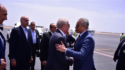 محافظ جنوب سيناء يستقبل وزير العمل في مطار شرم الشيخ الدولي